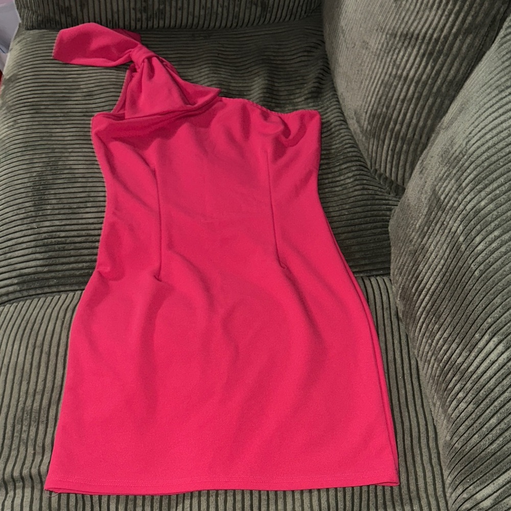 Chic One-Shoulder Pink Dress